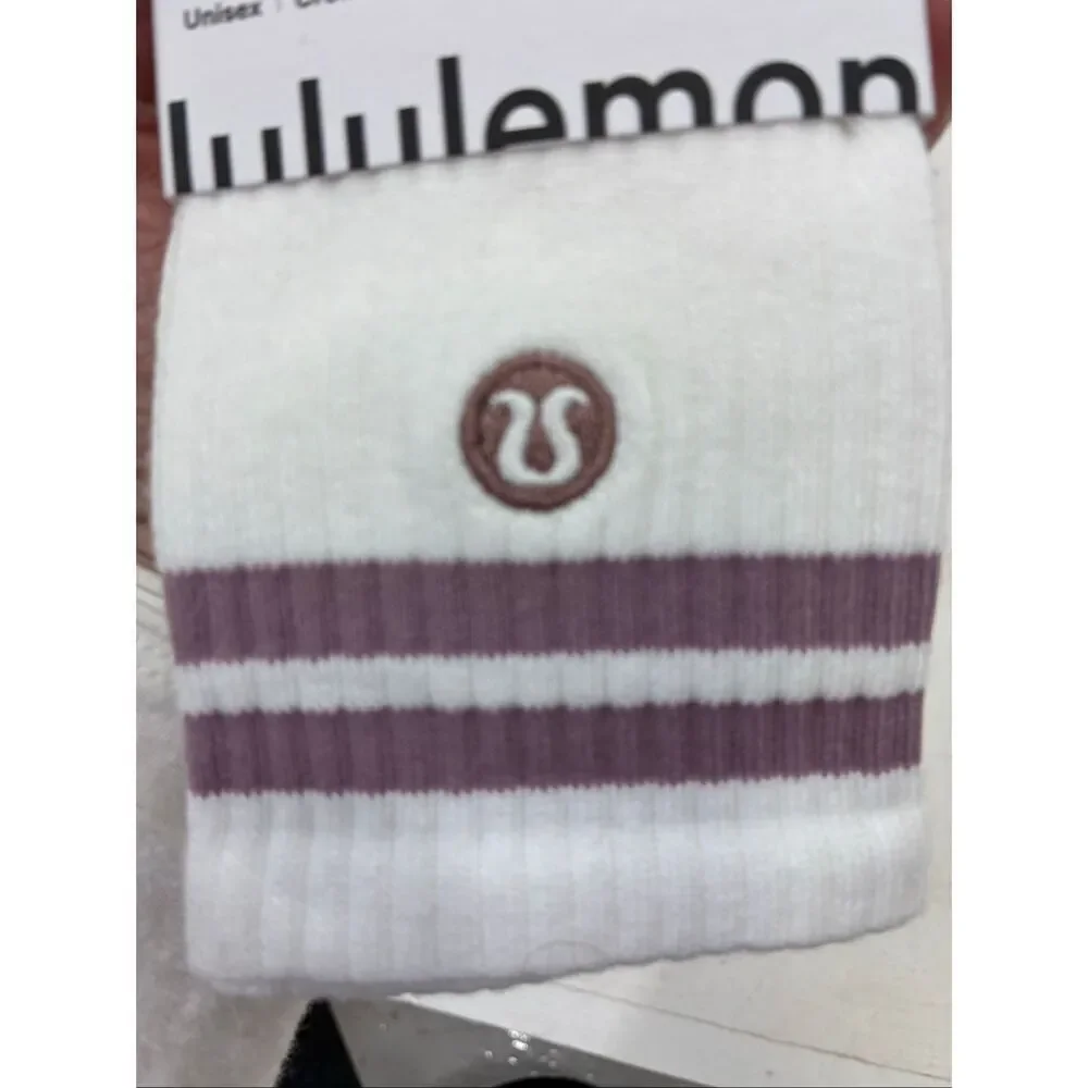 Lululemon NWT Daily Essential Socks in White and Mauve Size L